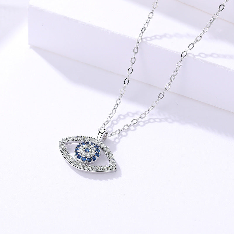 Eye Necklace, close-up detail