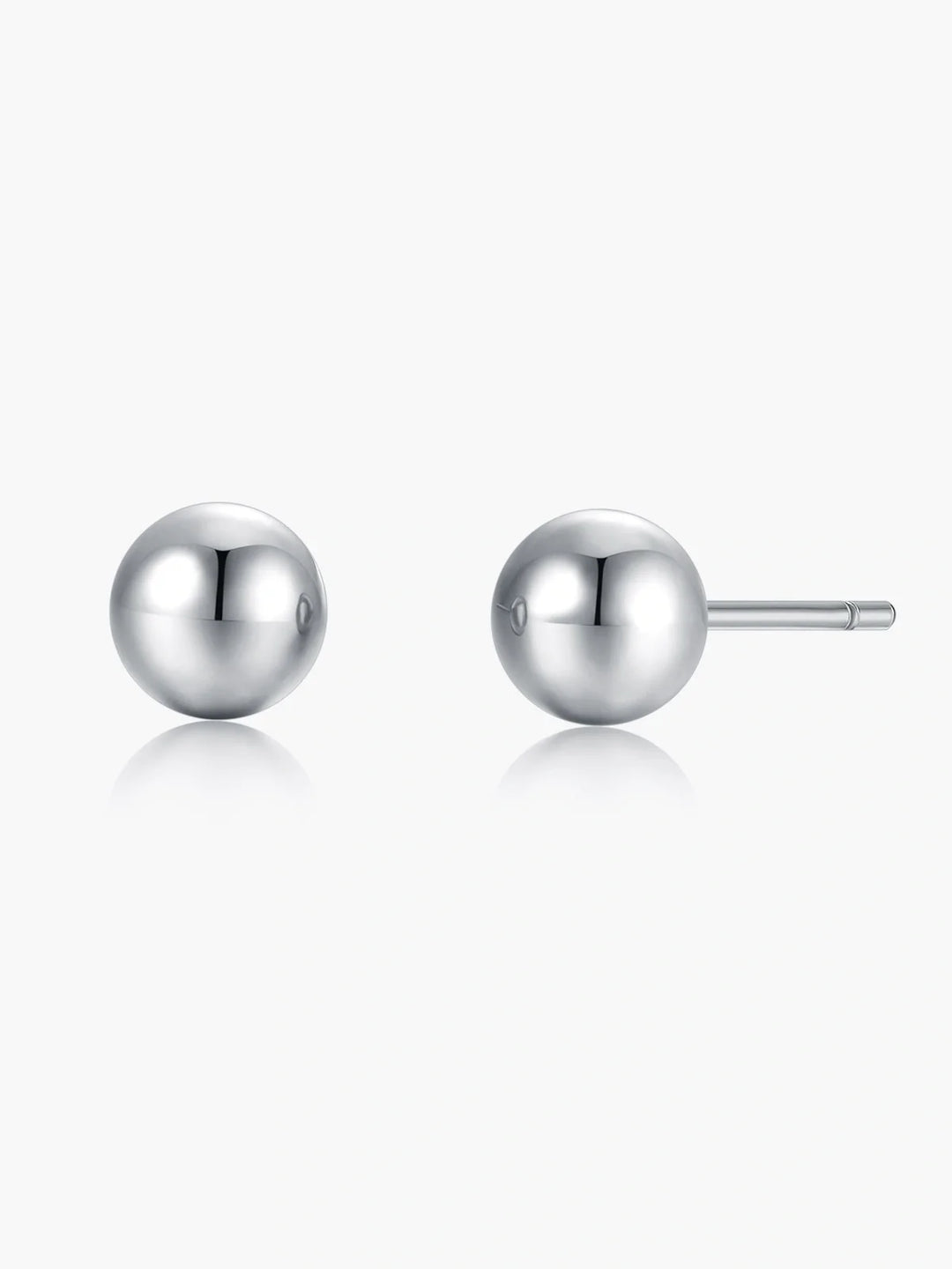 Evia Earrings, close-up detail