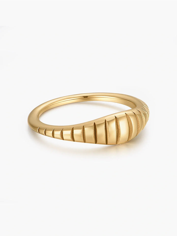 Ylia Ring