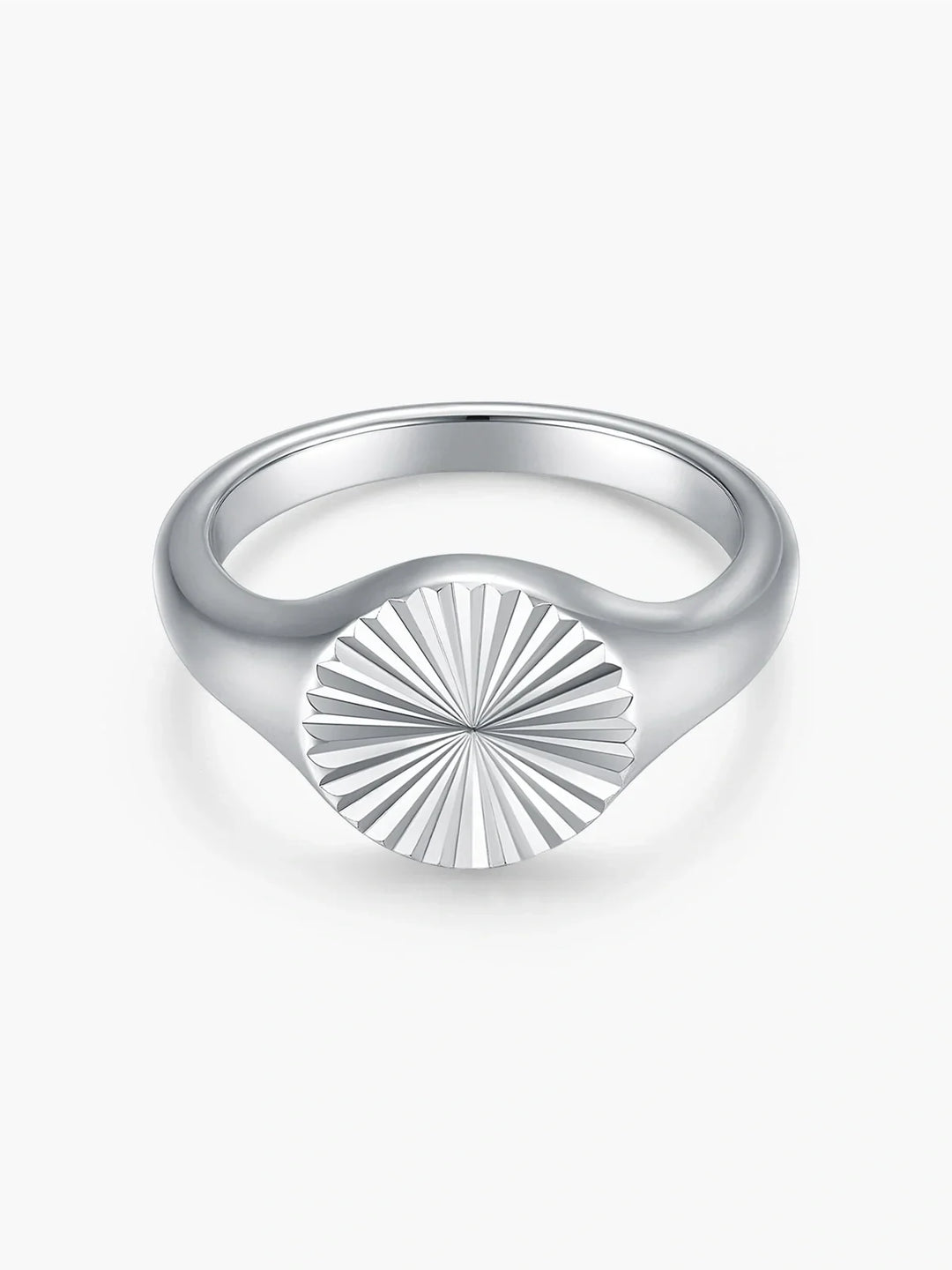 Nira Ring, close-up detail