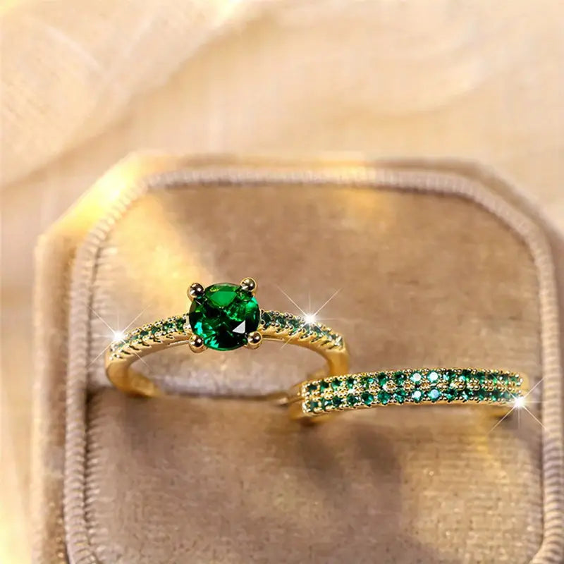 Serena Duo Ring Set with Emerald-Green Stone | Gold-Tone