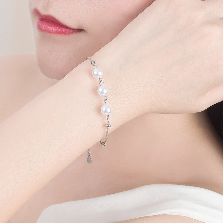 Pearl Bracelet, worn on the wrist