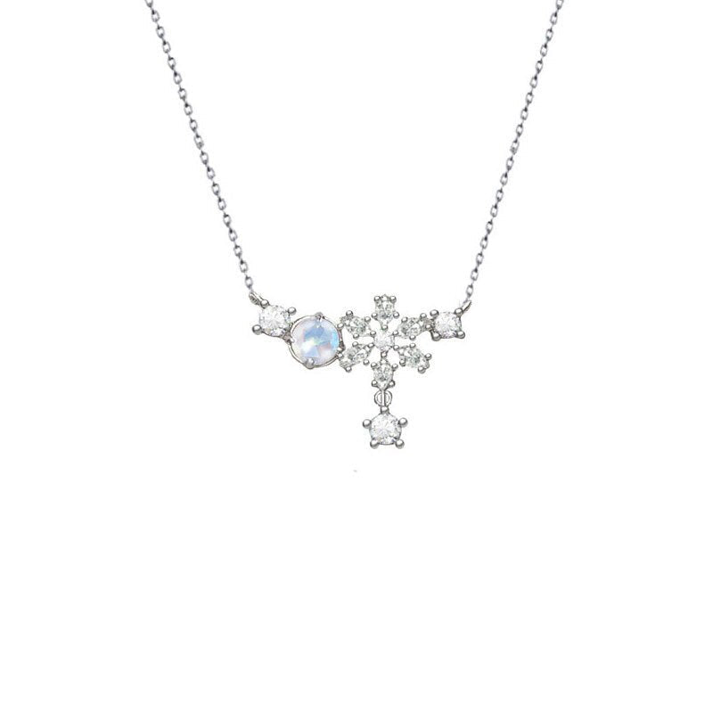 Aurora Snowflake Necklace, close-up detail