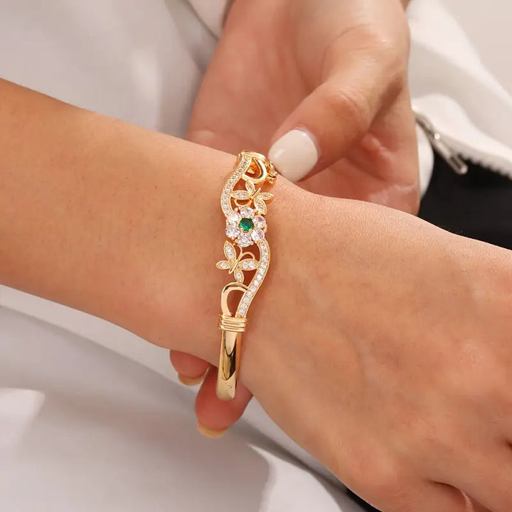 Isla Beaumont Emerald Bracelet | Gold-Tone