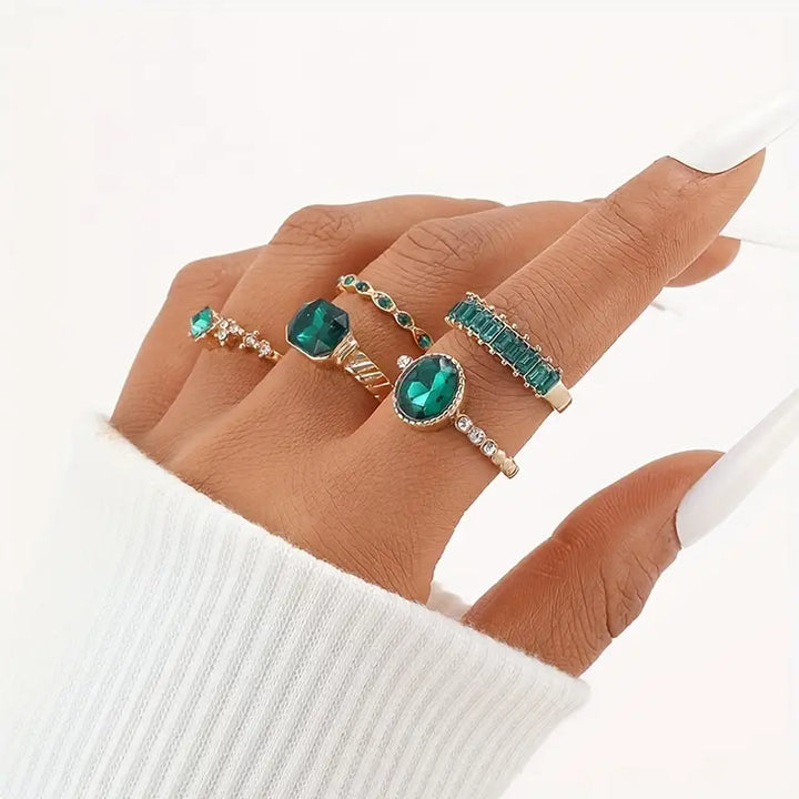 Zarina Exquisite Ring Set with Emerald | Gold-Tone