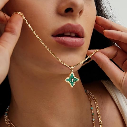 Clover Pendant Necklace with Emerald-Green Stone | Gold-Tone