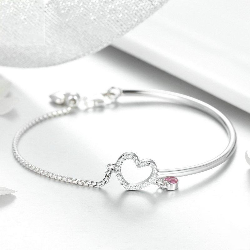 Heart Bracelet, close-up detail