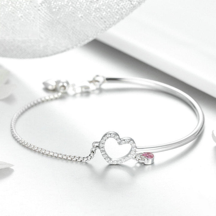 Heart Bracelet, close-up detail