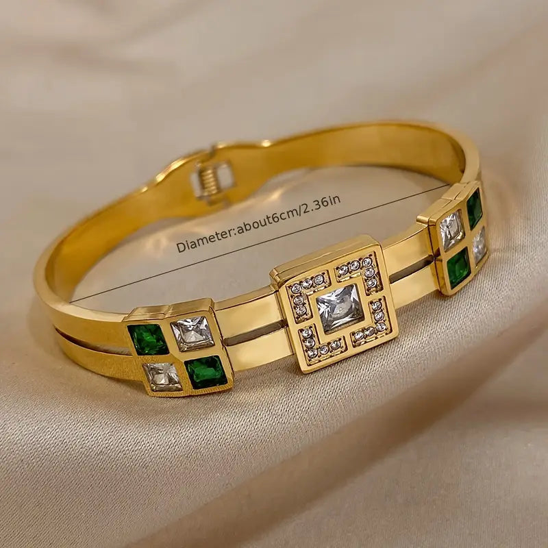 Esme Carrington Emerald Bracelet | Gold-Tone