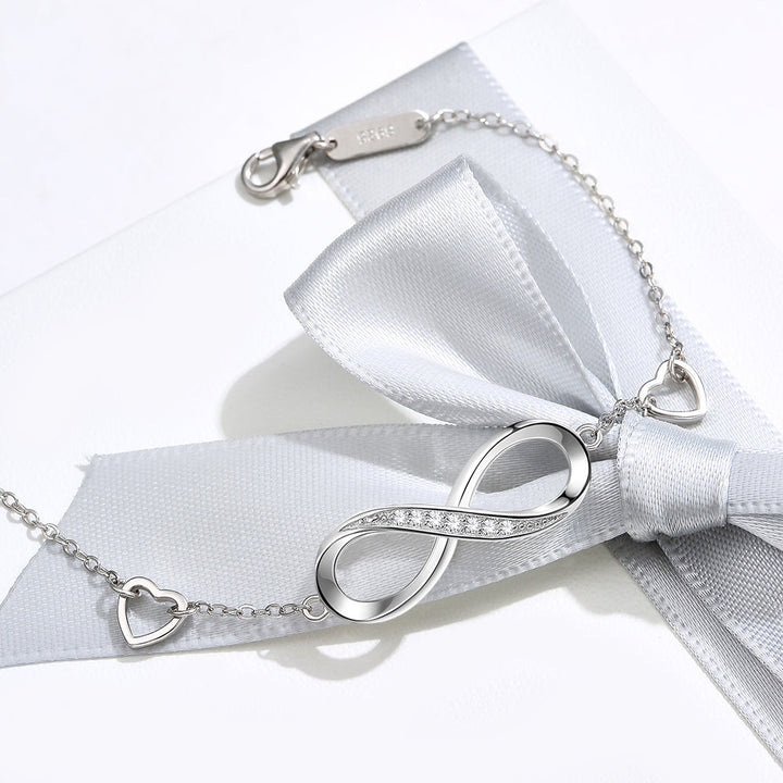Infinity Bracelet, close-up detail