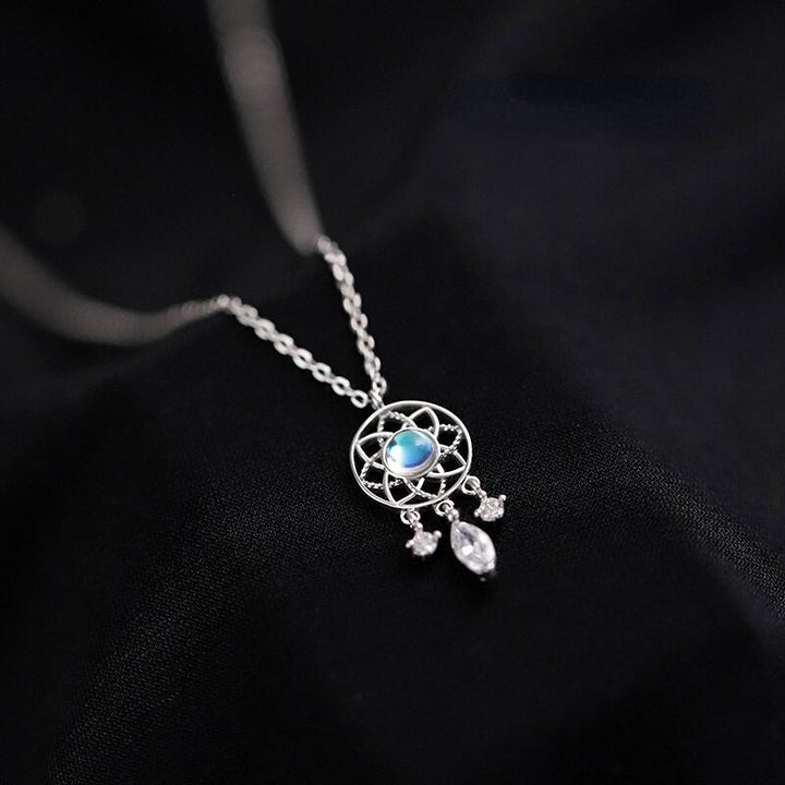 Dream Catcher Necklace, close-up detail