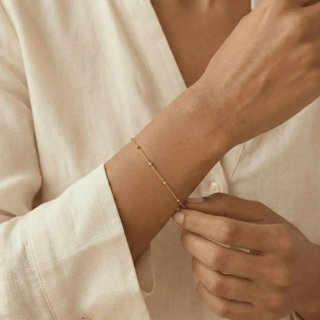 Valentina Bracelet, close-up on the wrist