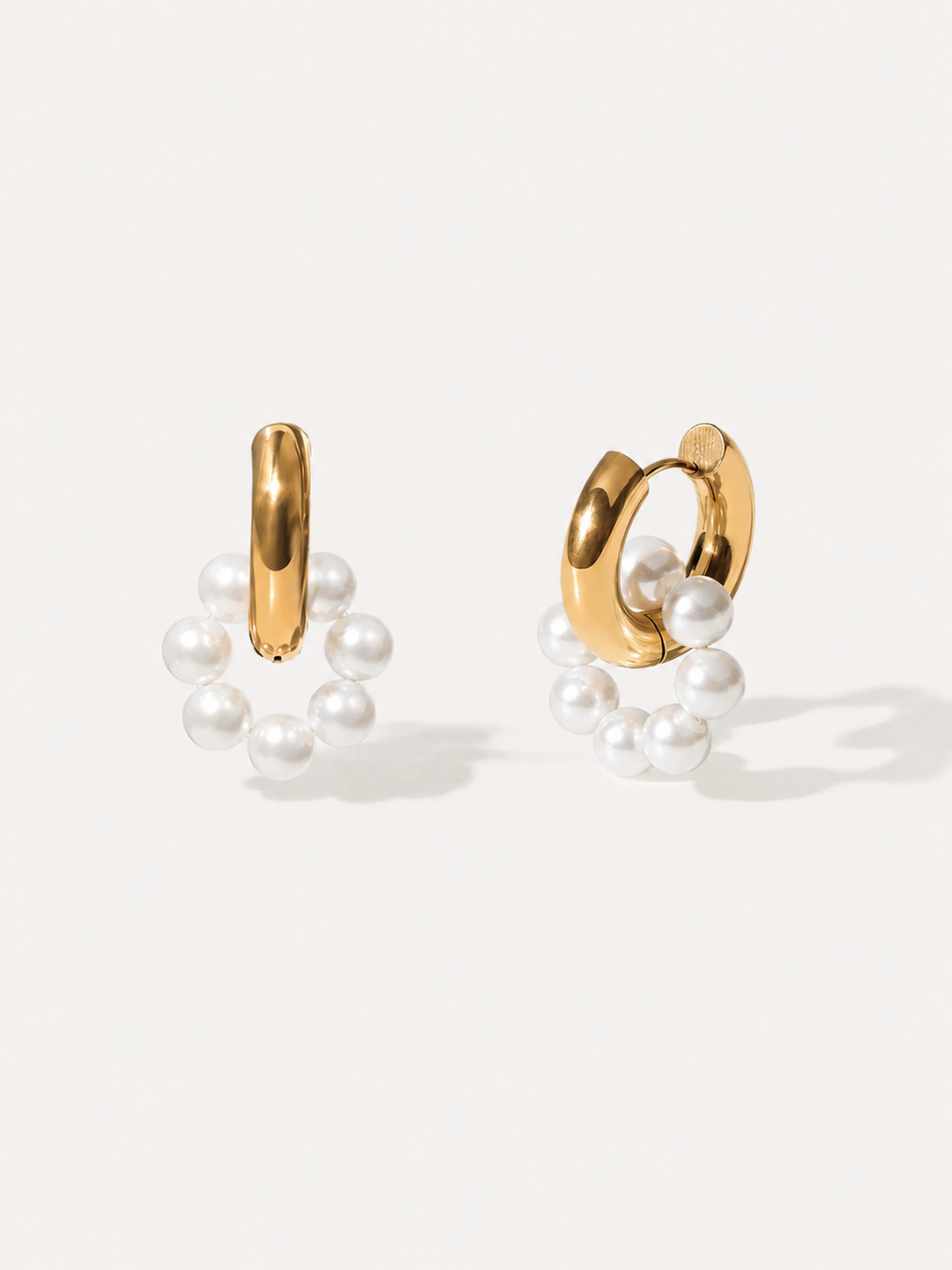Hanah Pearl and Zircon Earrings in gold