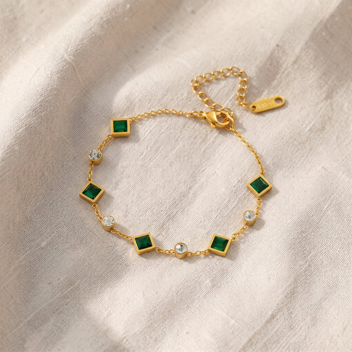 Amelisse Glenwyn Emerald Bracelet | Gold-Tone