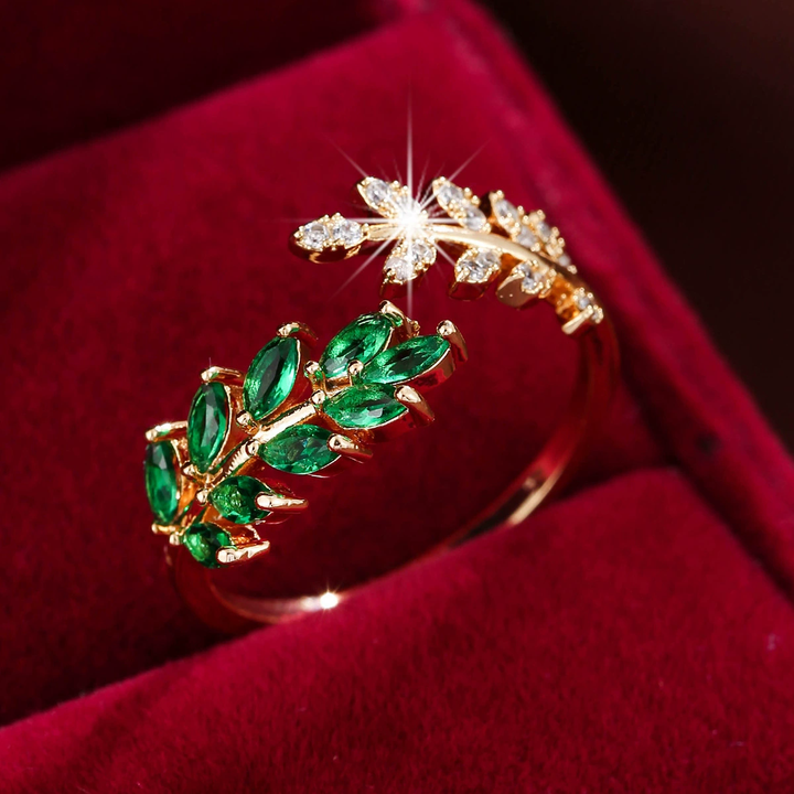 Vivara Saphielle Ring | Gold-Tone