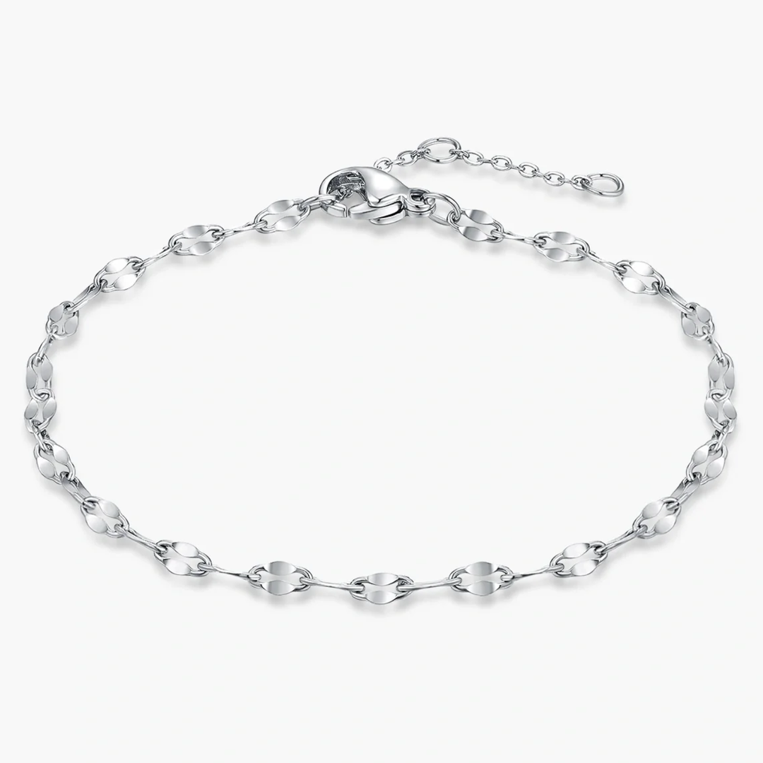 Lilia Bracelet, close-up detail
