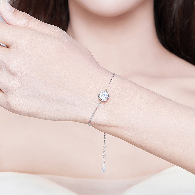 Zircon Bracelet, worn on the wrist