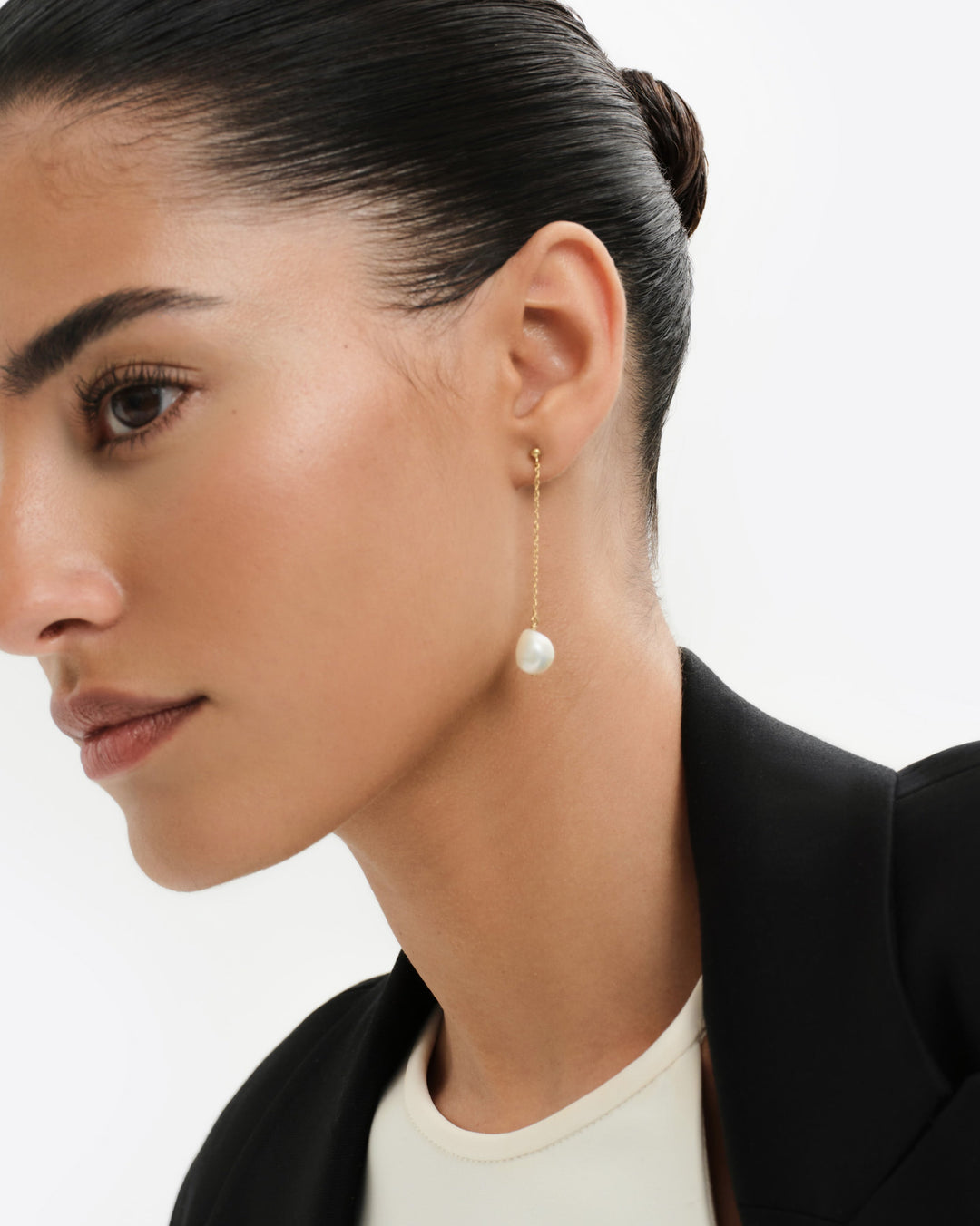 Talea Pearl Chain Earrings, close-up detail