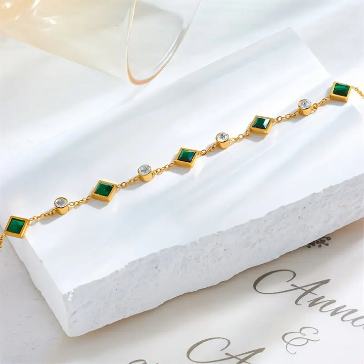 Amelisse Glenwyn Emerald Bracelet | Gold-Tone