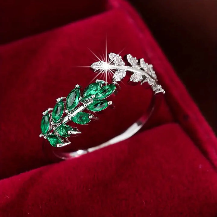 Vivara Lyselle Emerald Ring | Silver-Tone