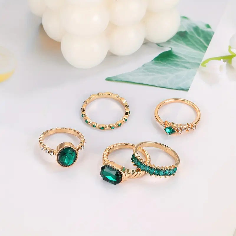 Zarina Exquisite Ring Set with Emerald | Gold-Tone