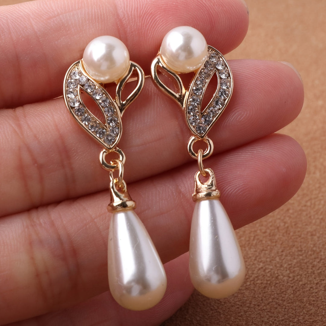 Sophisticated Gold-Tone Pearl Teardrop Jewelry Set