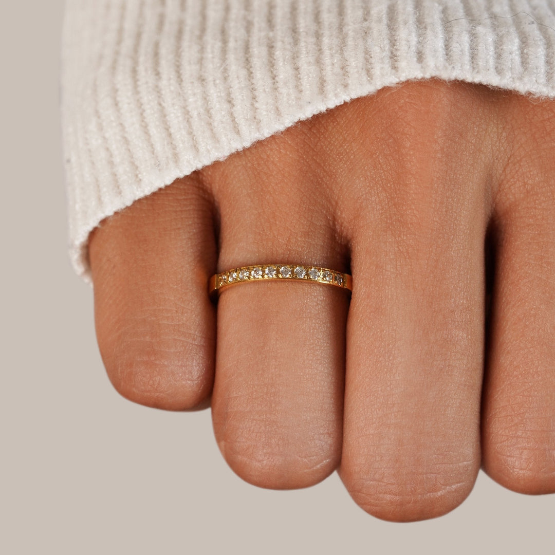 Naya Ring, worn on the hand