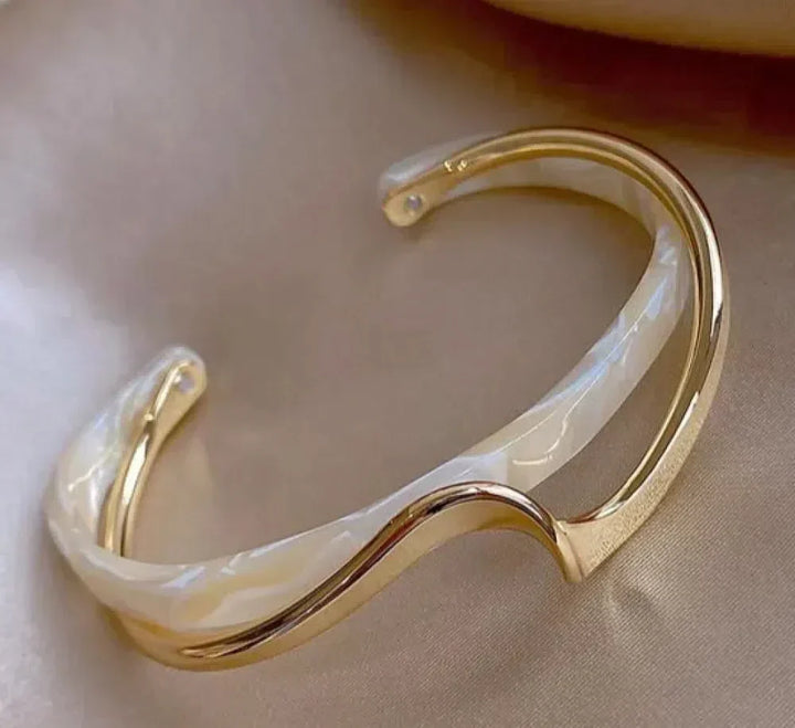 White Opal Elegant Gold-Tone Bracelet